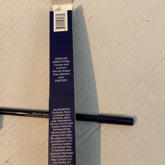 DRAGUN Beauty Lip Job Liner & Sharpener - Picture 4 of 5